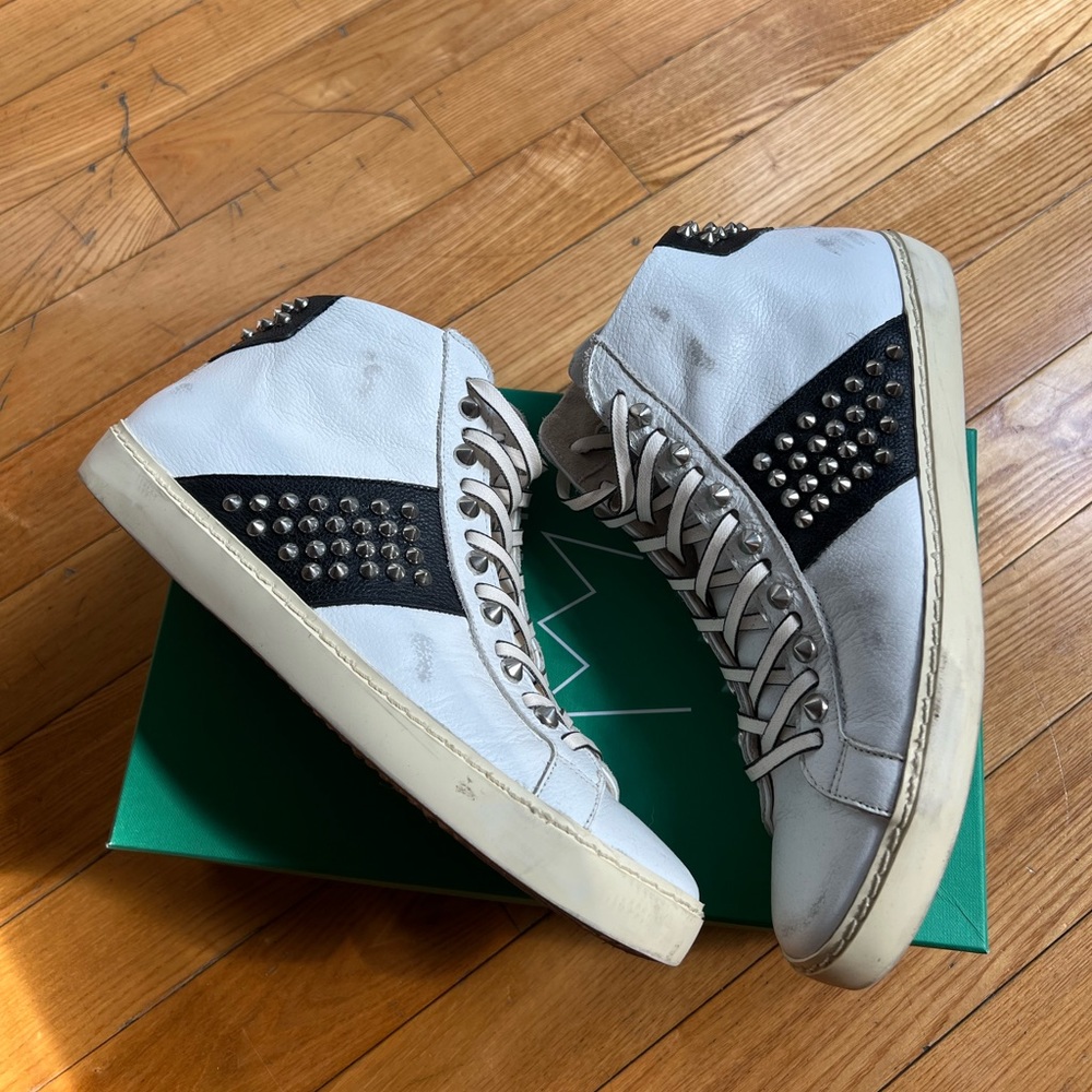 Leather Crown Spike Sneakers High Top 🤍